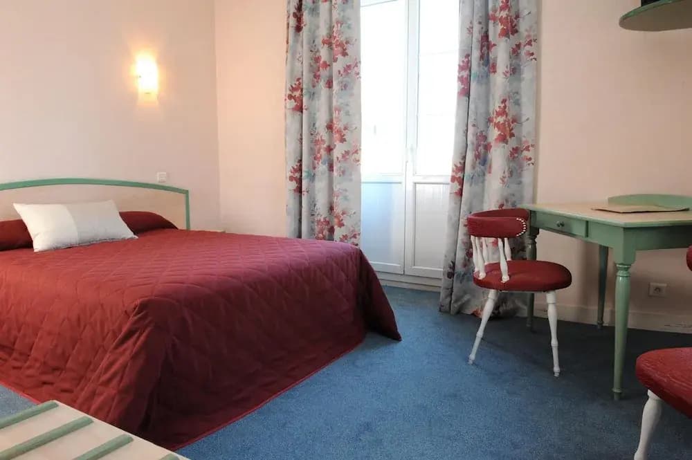 Hôtel Les Tilleuls - Photo 3