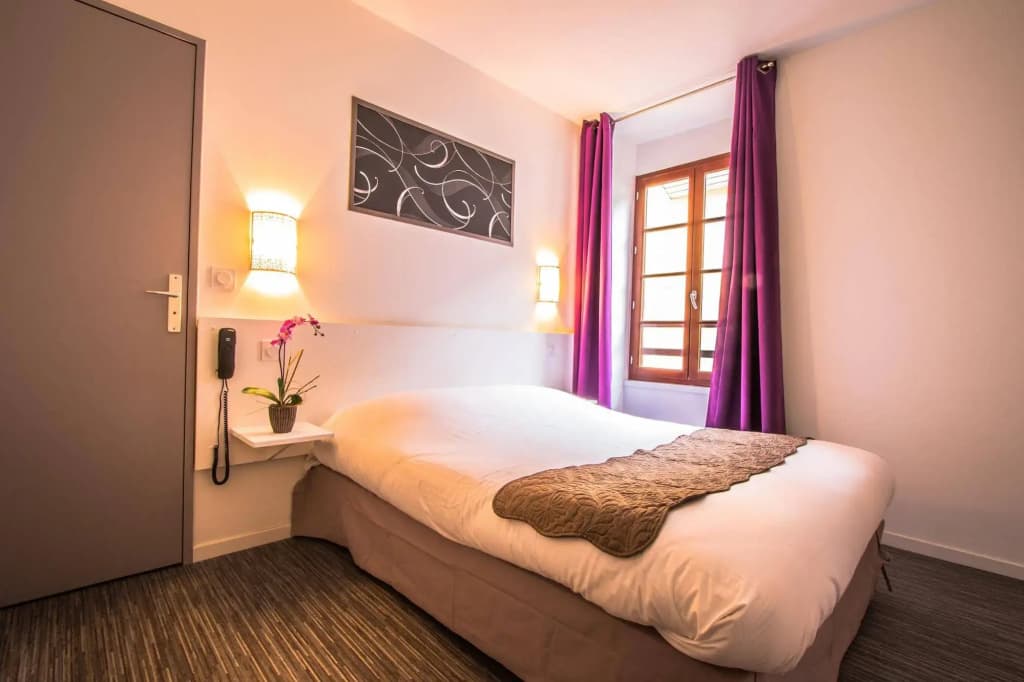 Theatre Hotel - Photo 3