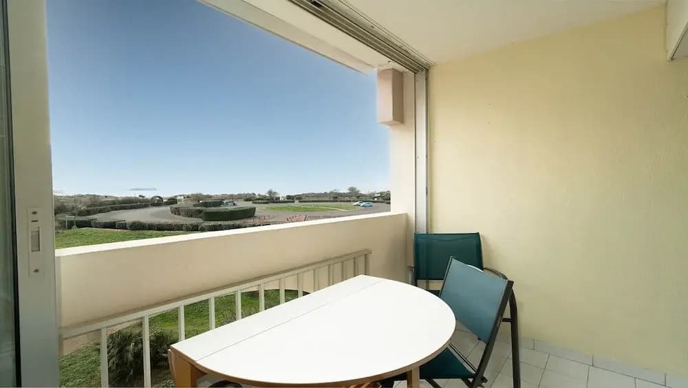Cozy Beachside Apartment in Agde - Miniature 6