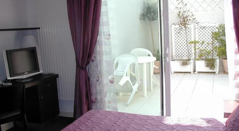 Hôtel Julia - Miniature 7