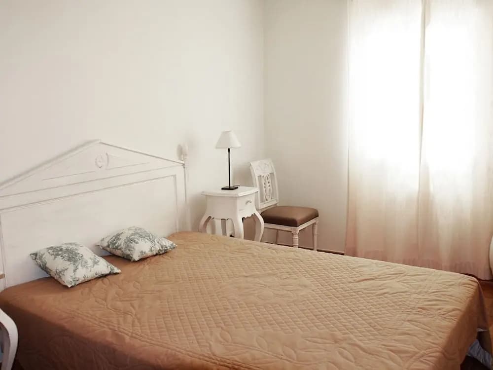 Semi-detached villa with dishwasher, close to the village - Miniature 6