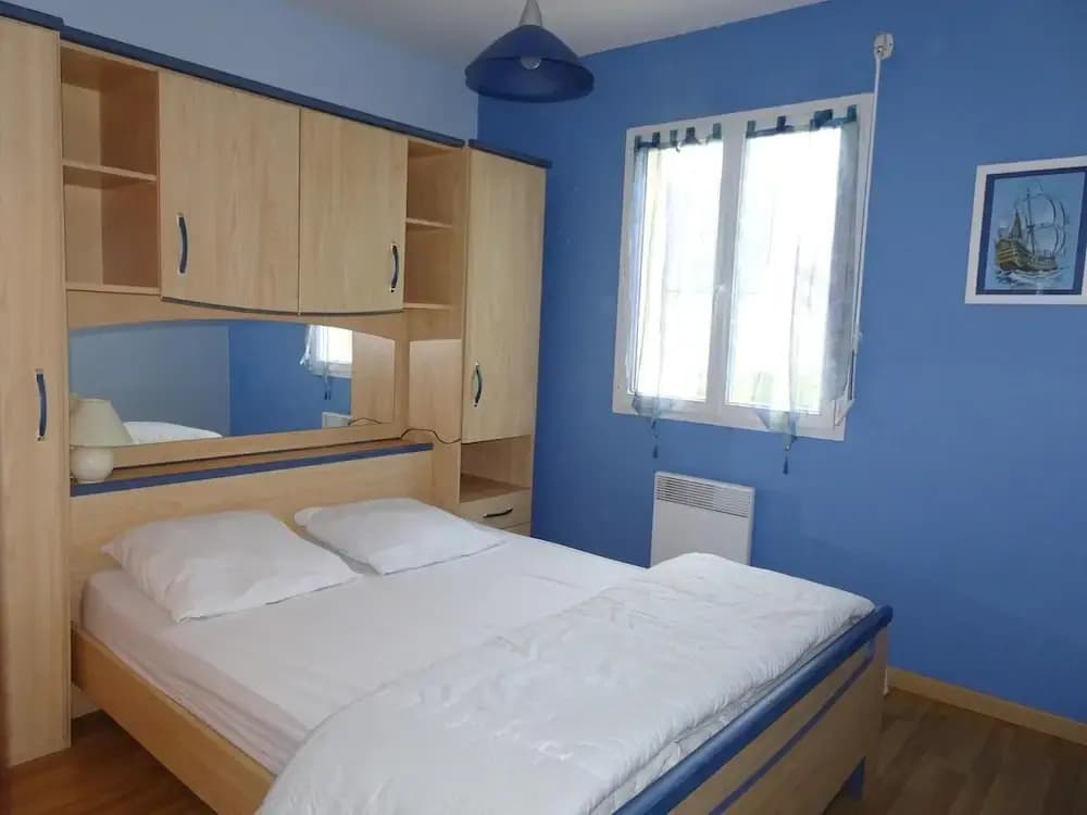 Holiday Home in Rhuys Near Plage de Rouvran - Photo 3