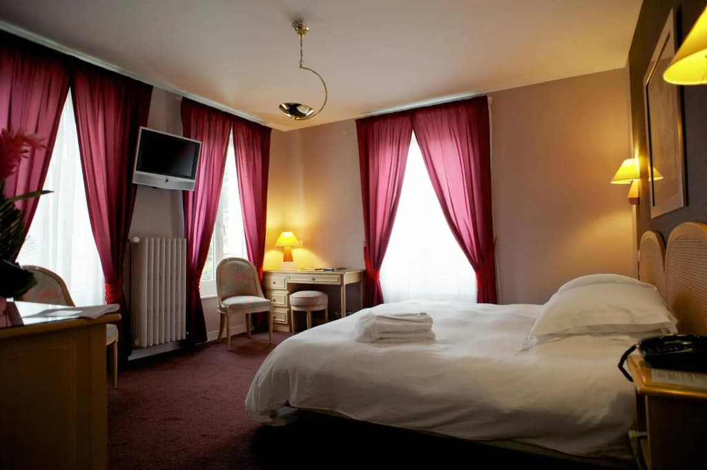 Grand Hôtel de Courtoisville - Photo 4