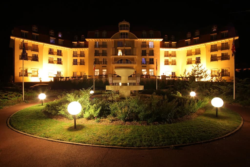 Best Western Le Grand Hotel Le Touquet-Paris-Plage - Photo 1