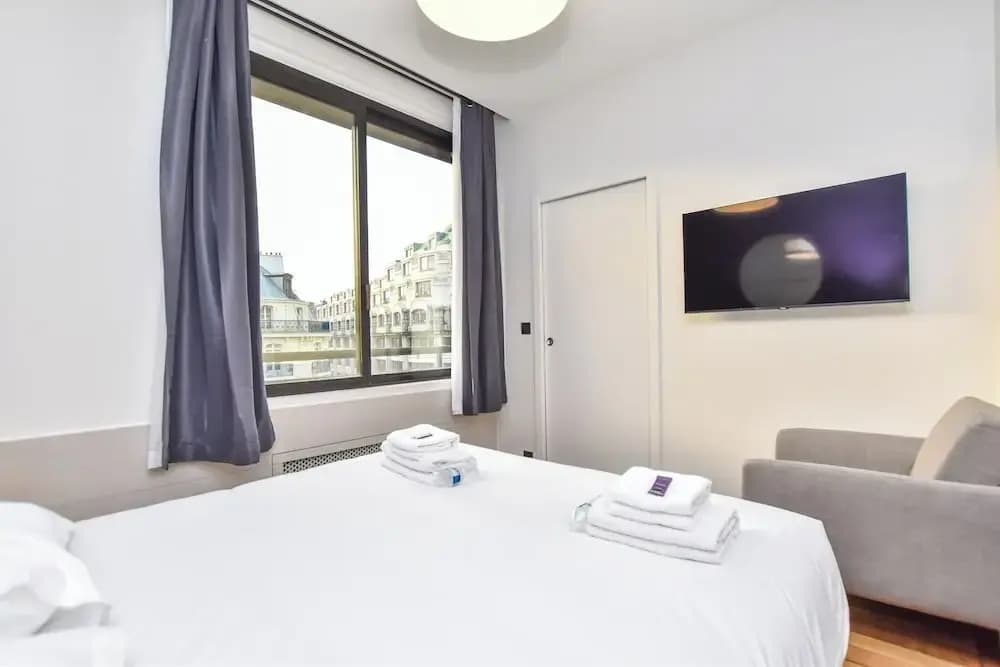 Authentic Apartment - 2br/8p - Near Opera Garnier - Photo 5