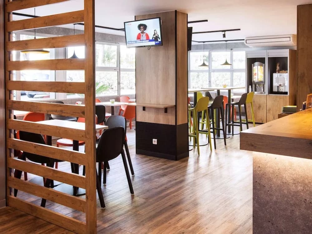 Ibis budget Montpellier Millènaire - Miniature 8