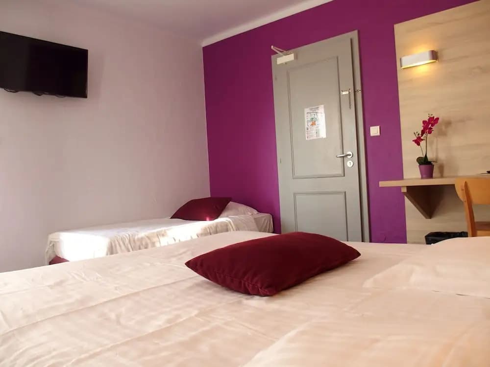 Hotel le Rendez-vous des Copains - Photo 3