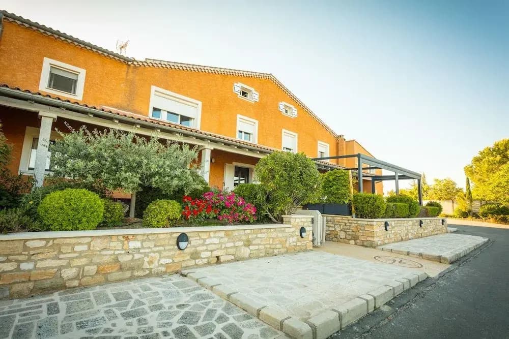Hôtel Saint Geniès - Photo 1