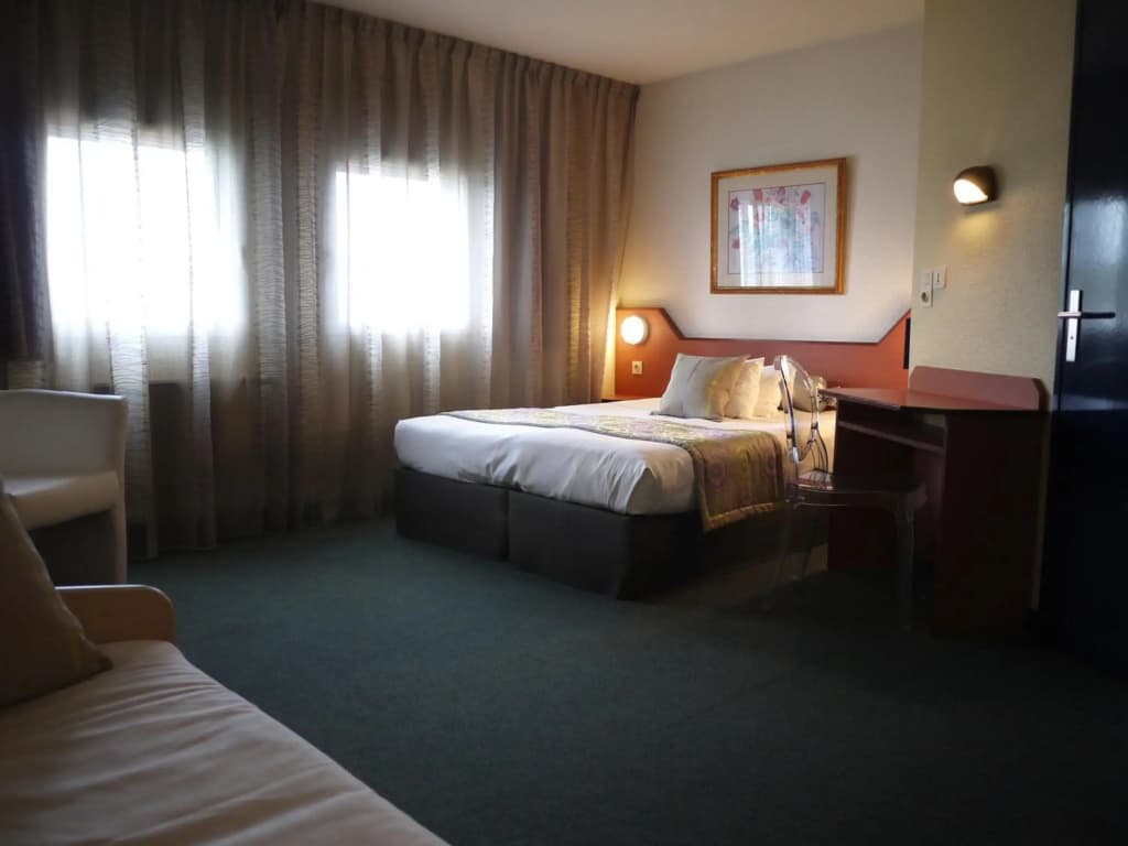 Kyriad Direct Rennes Ouest - Photo 3