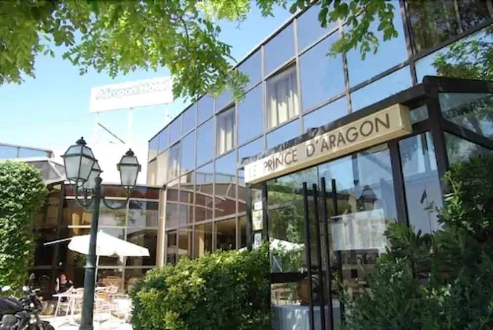 Aéroport Hôtel - Photo 1