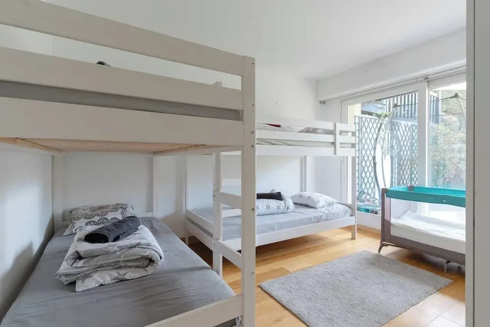 3 Bedroom Apartment With Garden and Swimming Pool - Photo 3