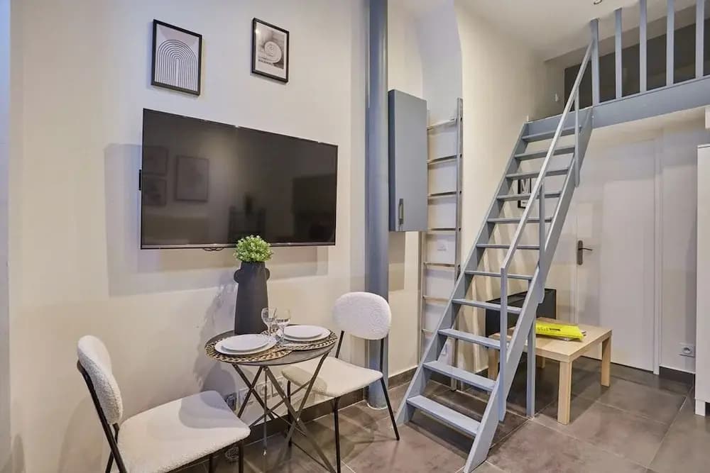 Charming Studio Center of Paris Montmartre - Photo 3