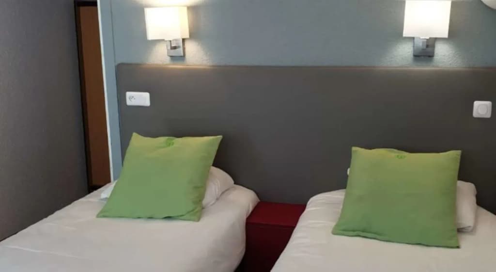 The Originals City - Hotel Restaurant A Pic - Photo 2