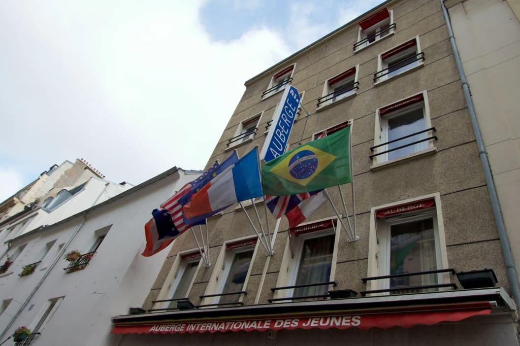 Auberge Internationale des Jeunes - Hostel - Photo 1