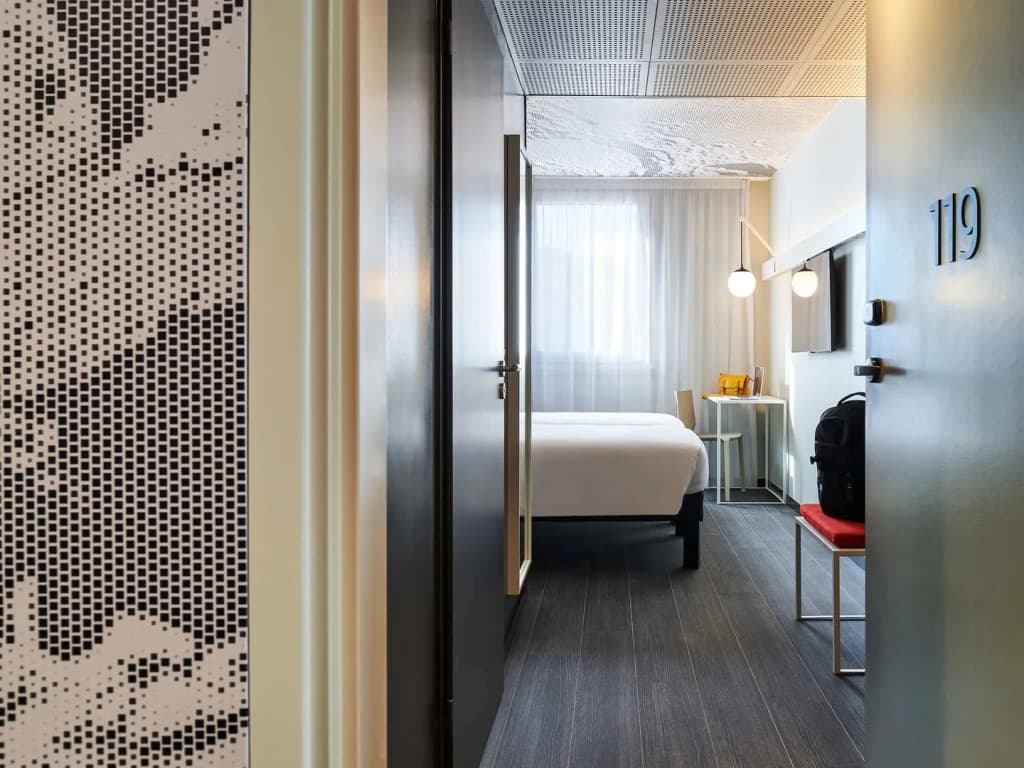 Ibis Montlhery Paris Sud - Miniature 6