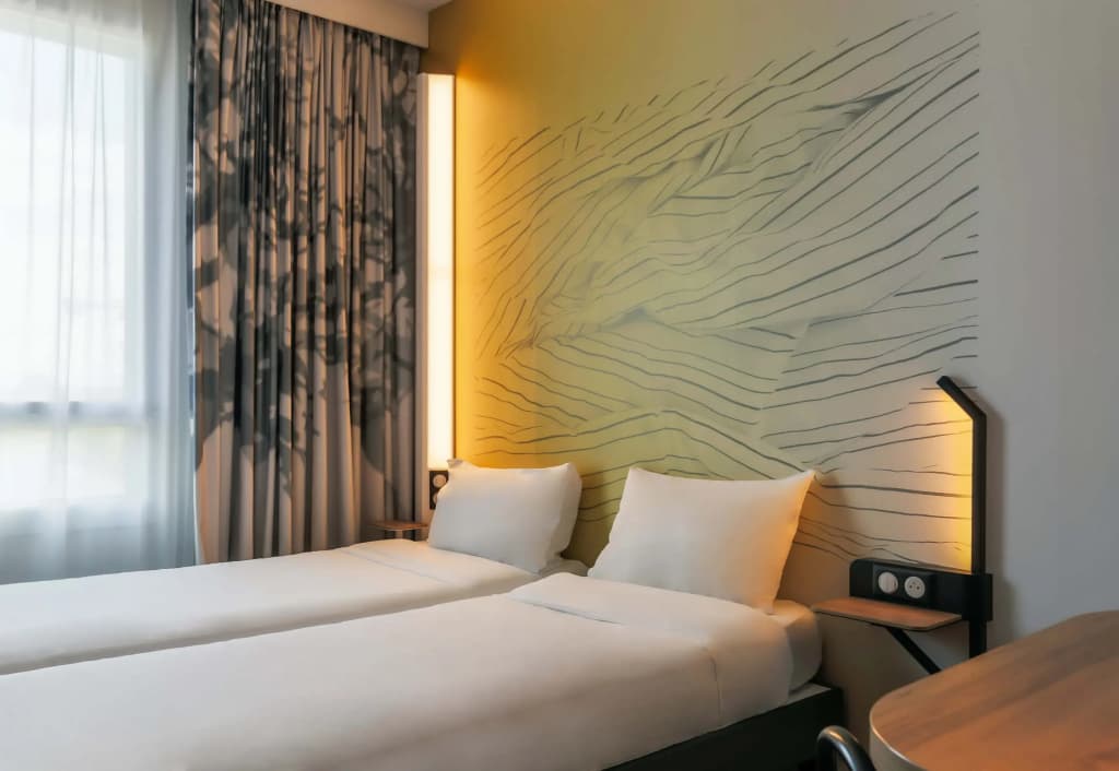 B&B HOTEL Thionville Centre Gare - Photo 2