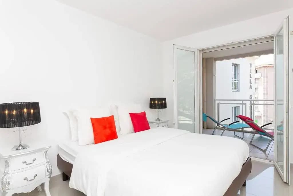 Martinez Hotel Area: Modern 3 Bedrooms W/ Terrace - Photo 2