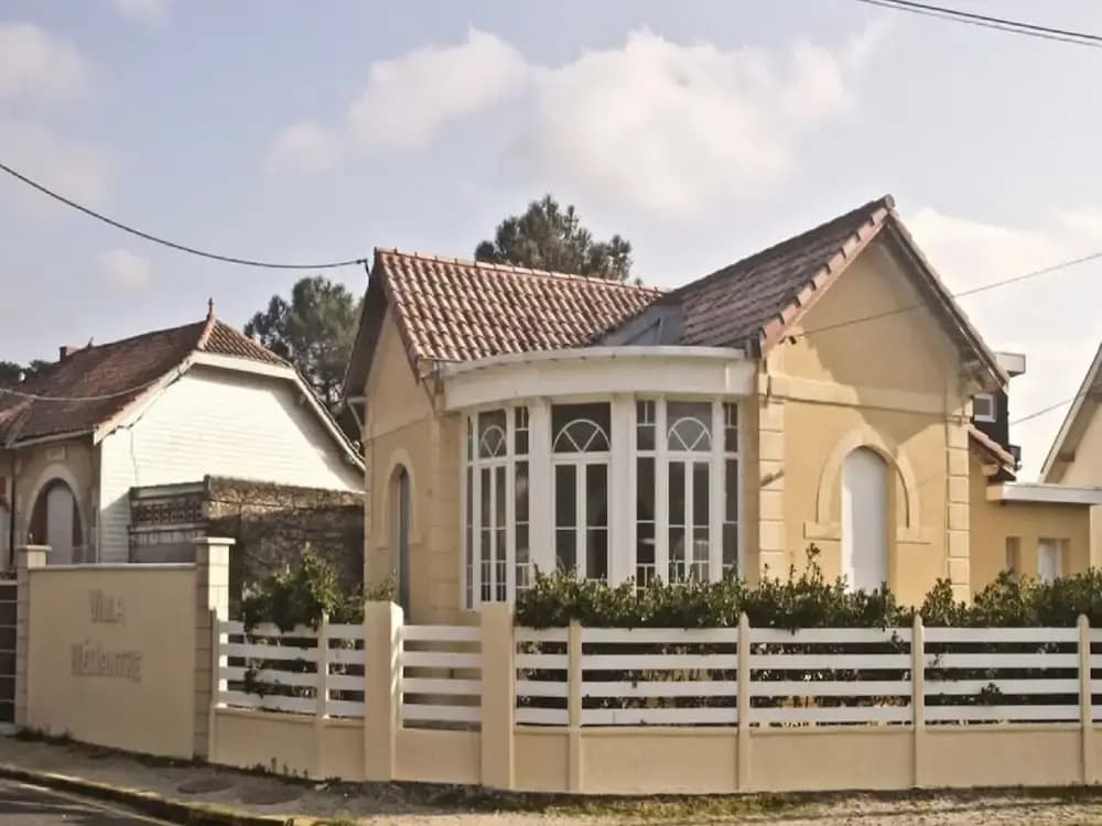 Villa in Lacanau-ocean Near Beach - Photo 1