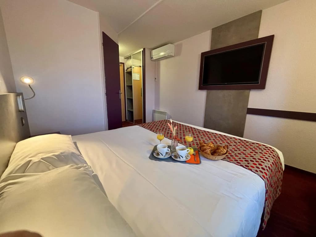 Brit Hotel Les Evens - Photo 3