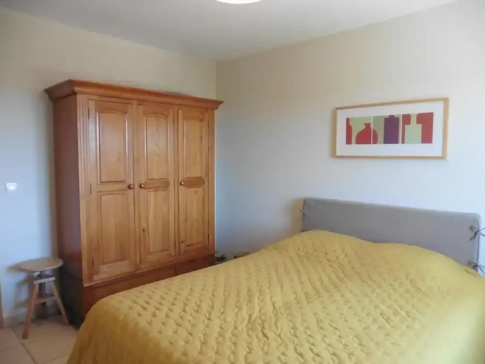 Pretty, Spacious Holiday Home With Private Pool - Photo 2
