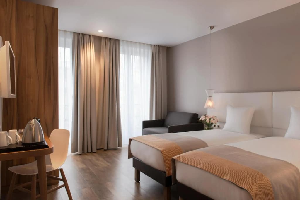 Hôtel Magenta 38 by Happyculture - Miniature 6