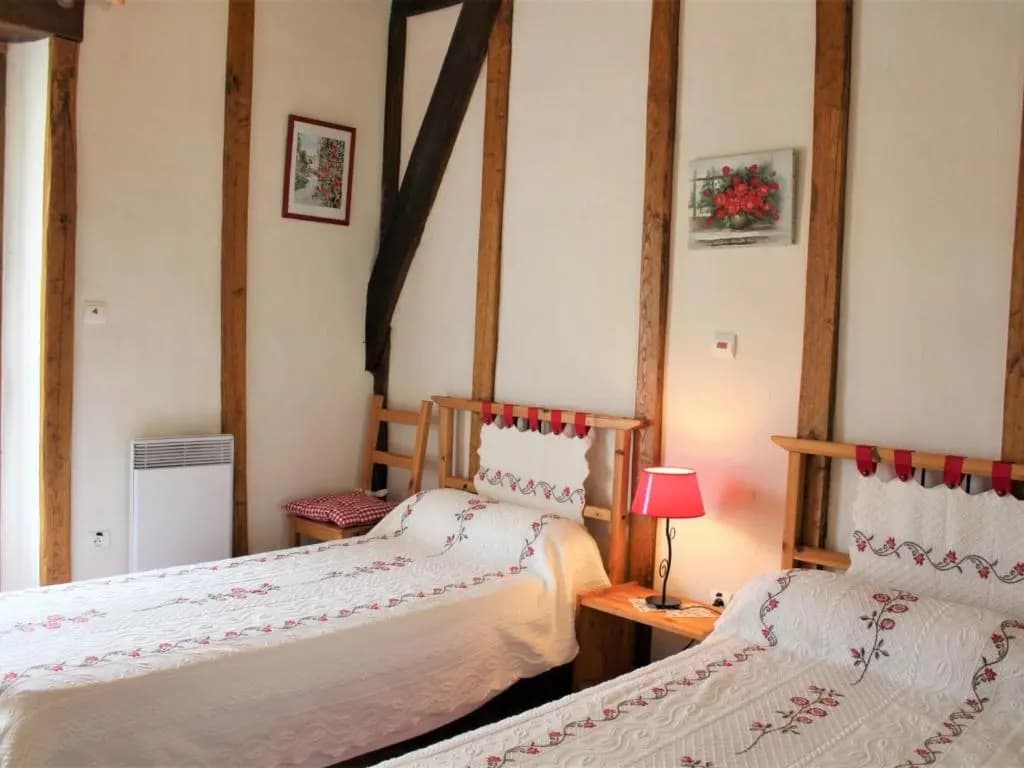 Gite Mazeyrolles, 3 pièces, 4 personnes - FR-1-616-106 - Photo 2