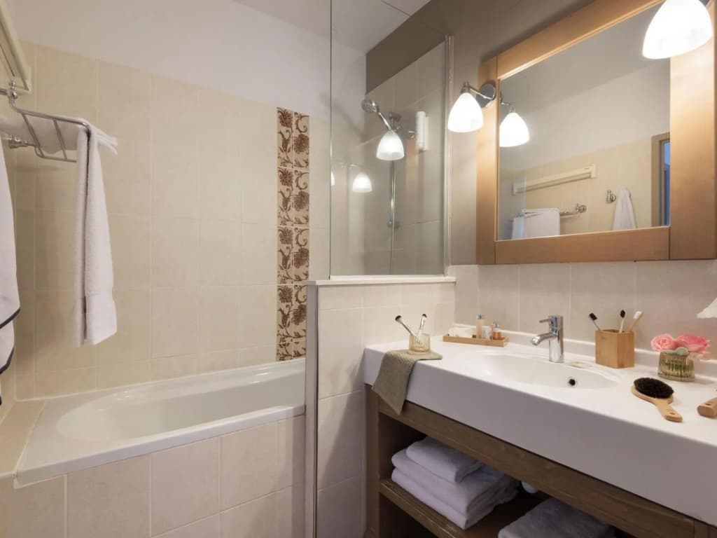 Terraced House in Residence & Spa With Common Pool and Sauna, Houlgate - Miniature 7