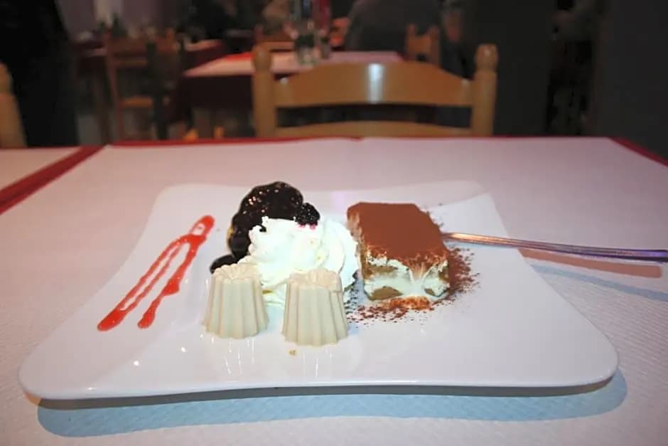 Hôtel Les Italiens - Photo 2