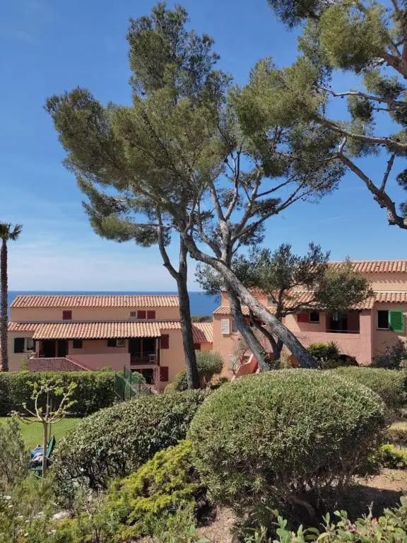 Saint-Mandrier-sur-Mer, ravissant T2 vue mer - Photo 1