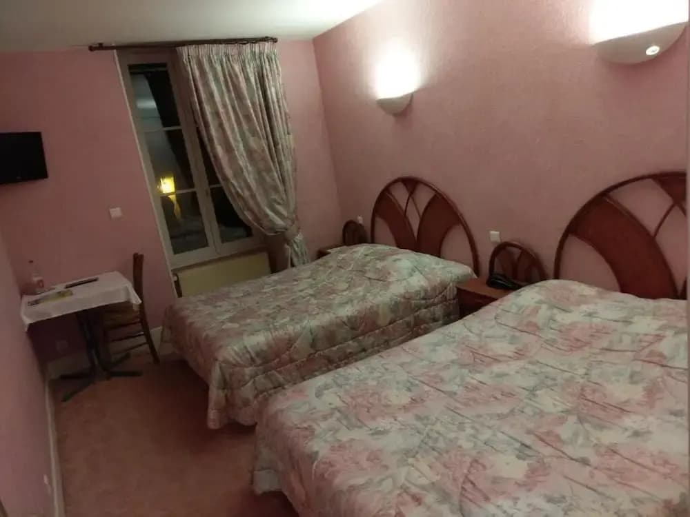 Hôtel de l'Europe - Photo 2