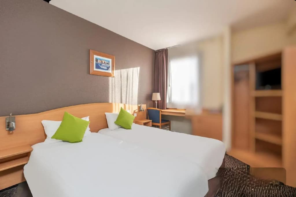 The Originals City Hotel Hippocampe Sète Balaruc - Photo 1