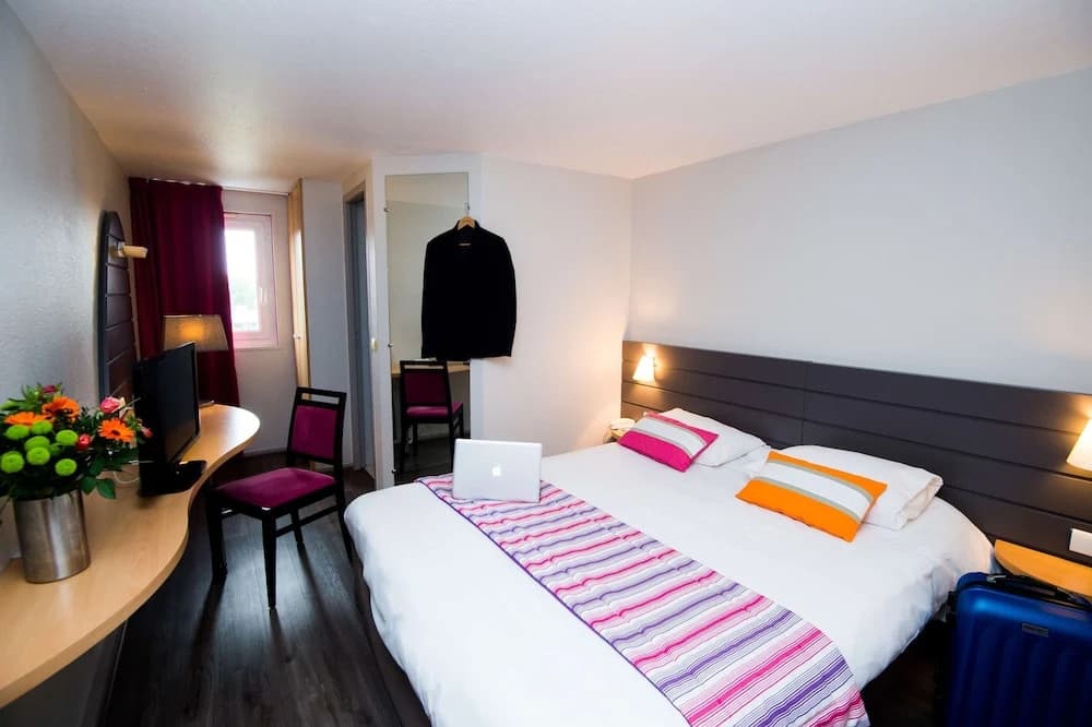 Kyriad - Orthez - Photo 1