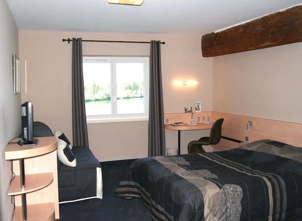 Logis Hôtel Le Bellevue - Photo 2