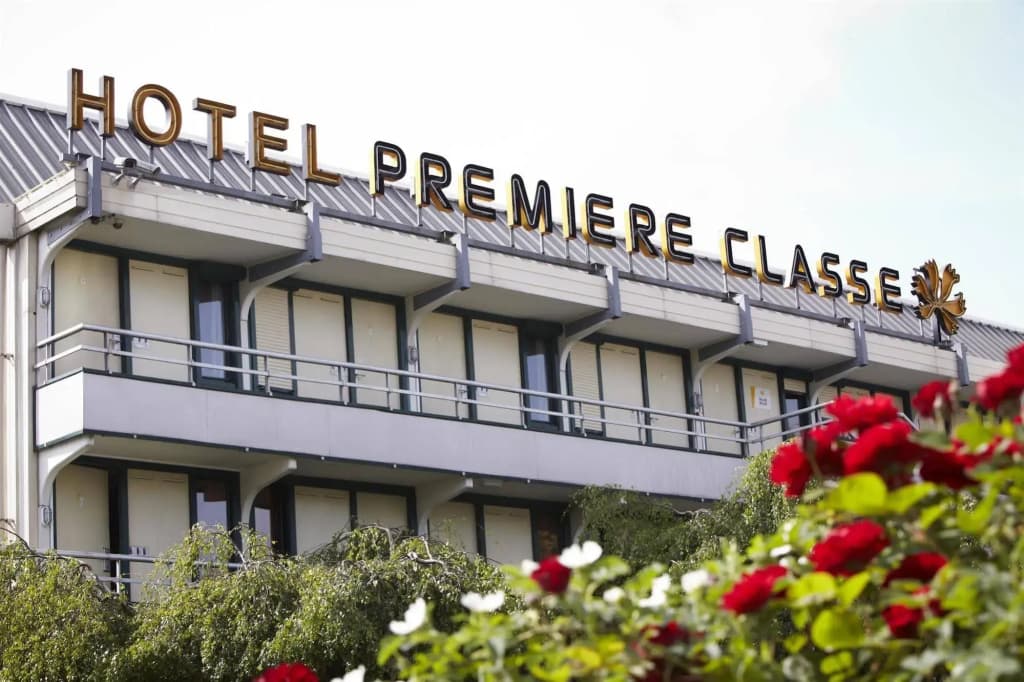 Hotel Première Classe Saint Quentin En Yvelines - Elancourt - Photo 1