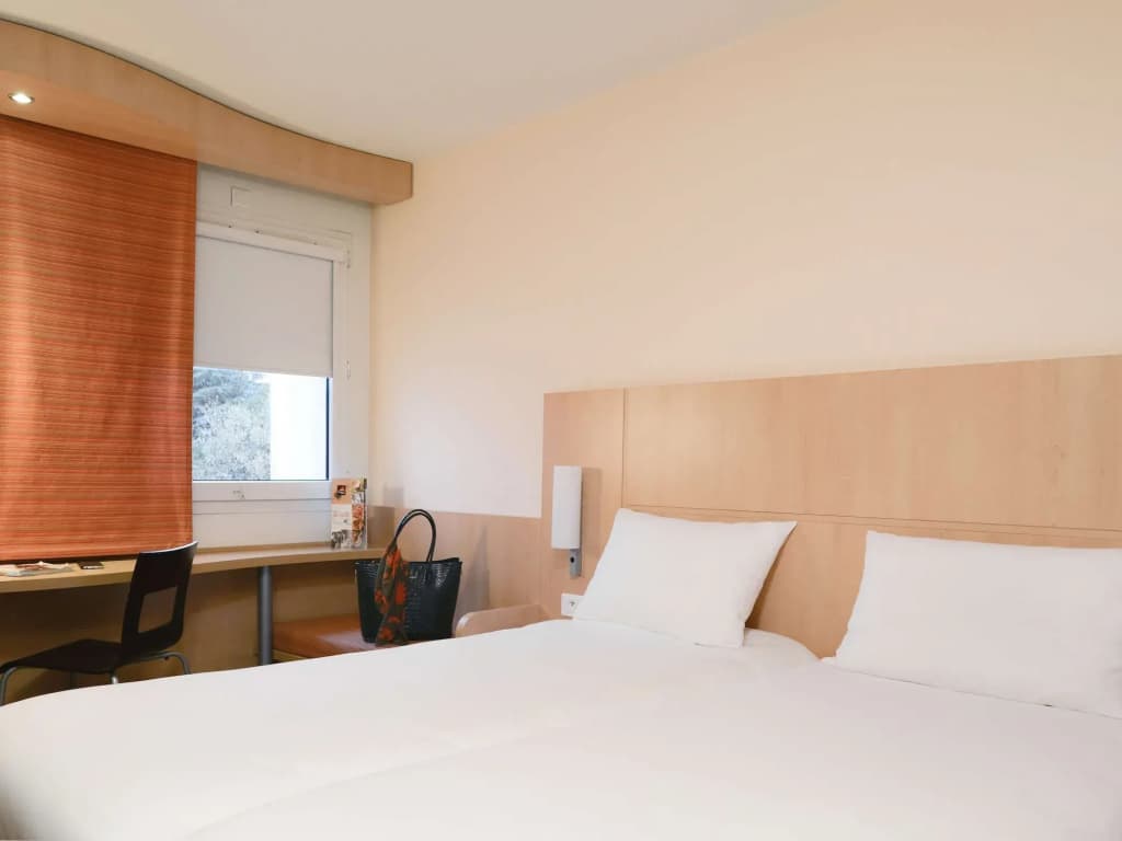 ibis Caen Centre - Photo 3