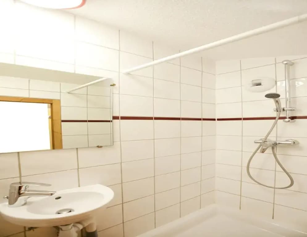 Amazing Apartment Near Skiing - Miniature 7