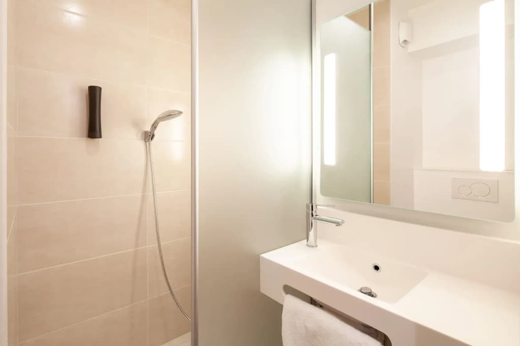 B&B HOTEL Saint-Denis Porte de Paris - Miniature 7