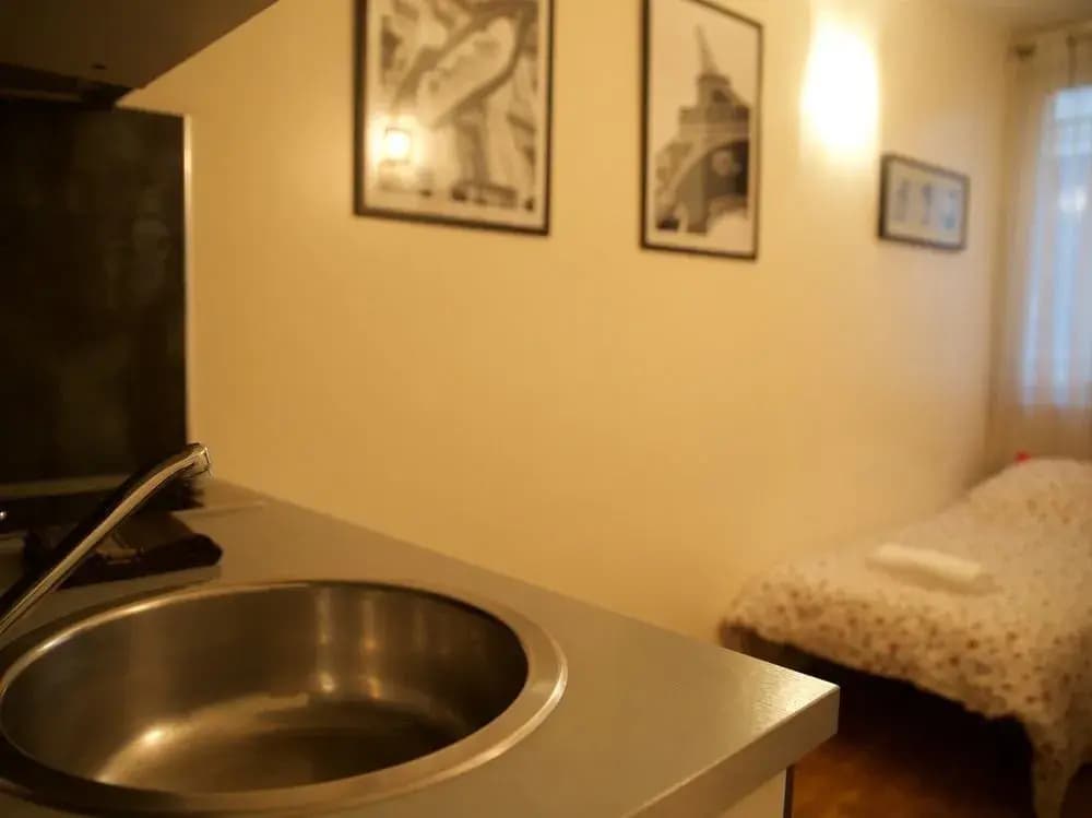Montmartre Apartments - Léo Ferré - Miniature 7