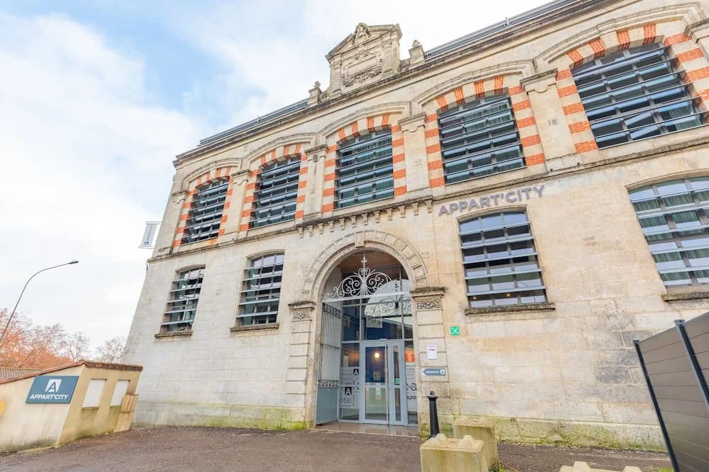 Appart'City Angoulême Centre - Appart Hôtel - Photo 1