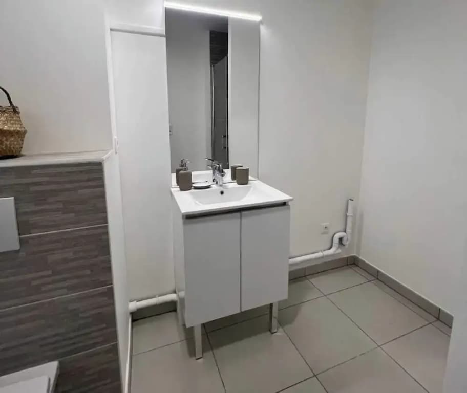Elegant Appt - 2bdr/6p - Near Paris & La Defense - Photo 4