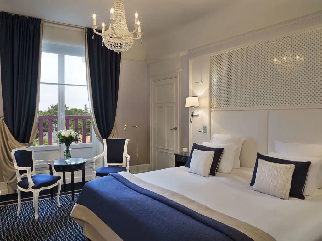 Hôtel Barrière l'Hermitage - Photo 3
