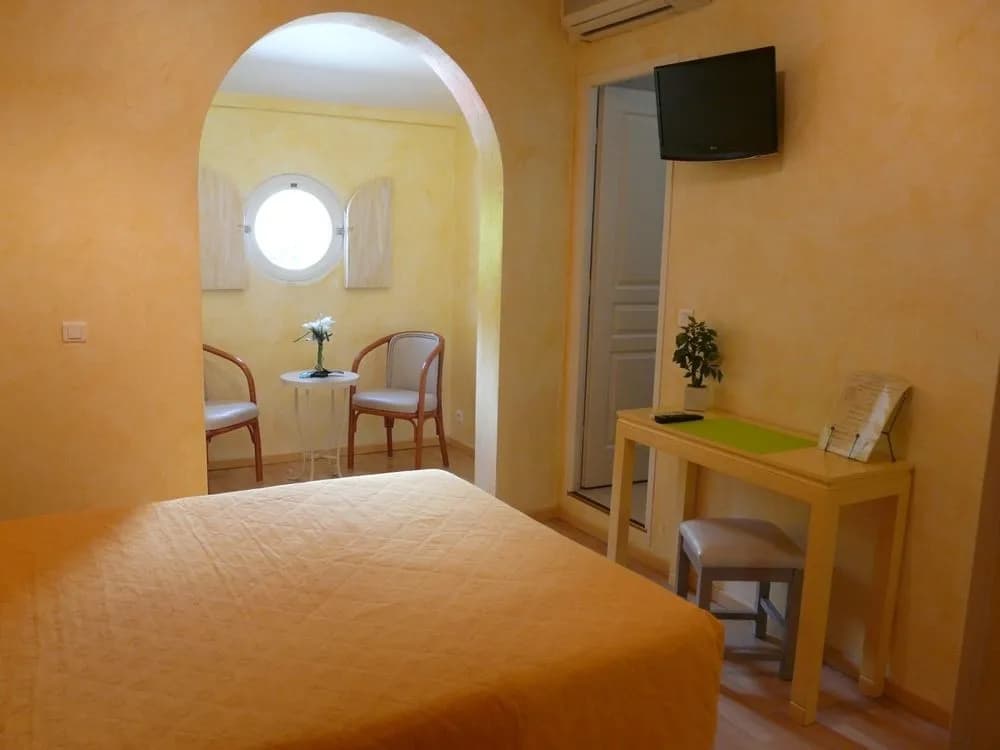 Hôtel Beau Soleil - Miniature 6