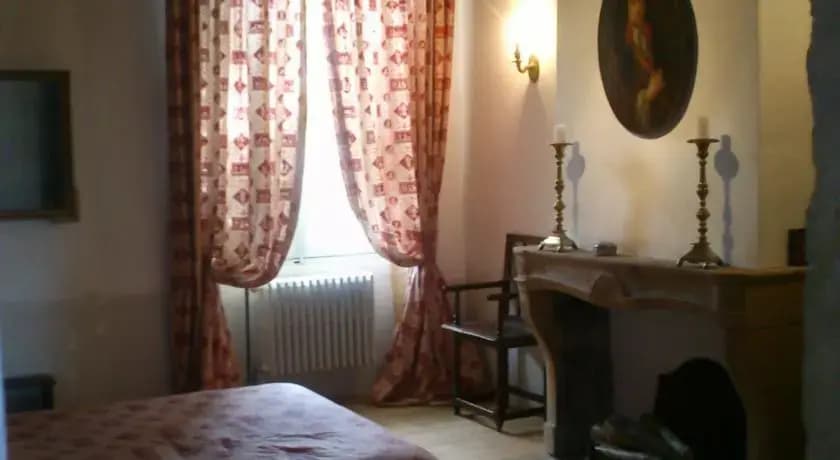 La Chanoinesse - Photo 2