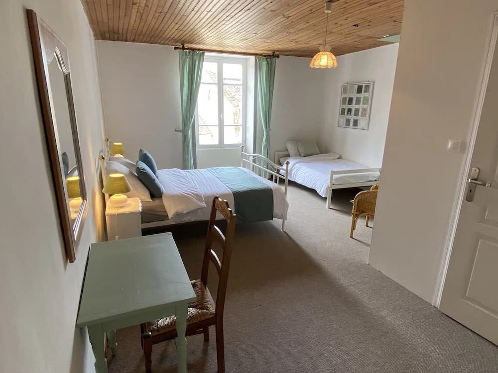 L ancien Cafe - Luxury Suites and Gites - Photo 4