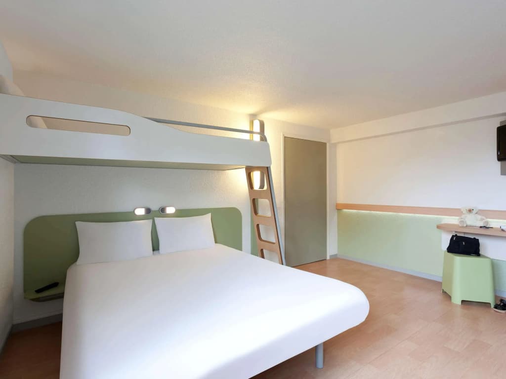 ibis budget Tarbes - Photo 4