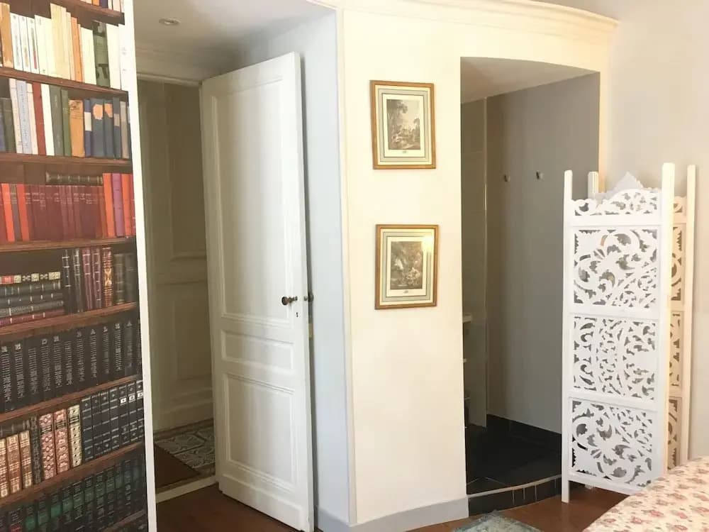 Blue Lodge in Bordeaux - Miniature 6