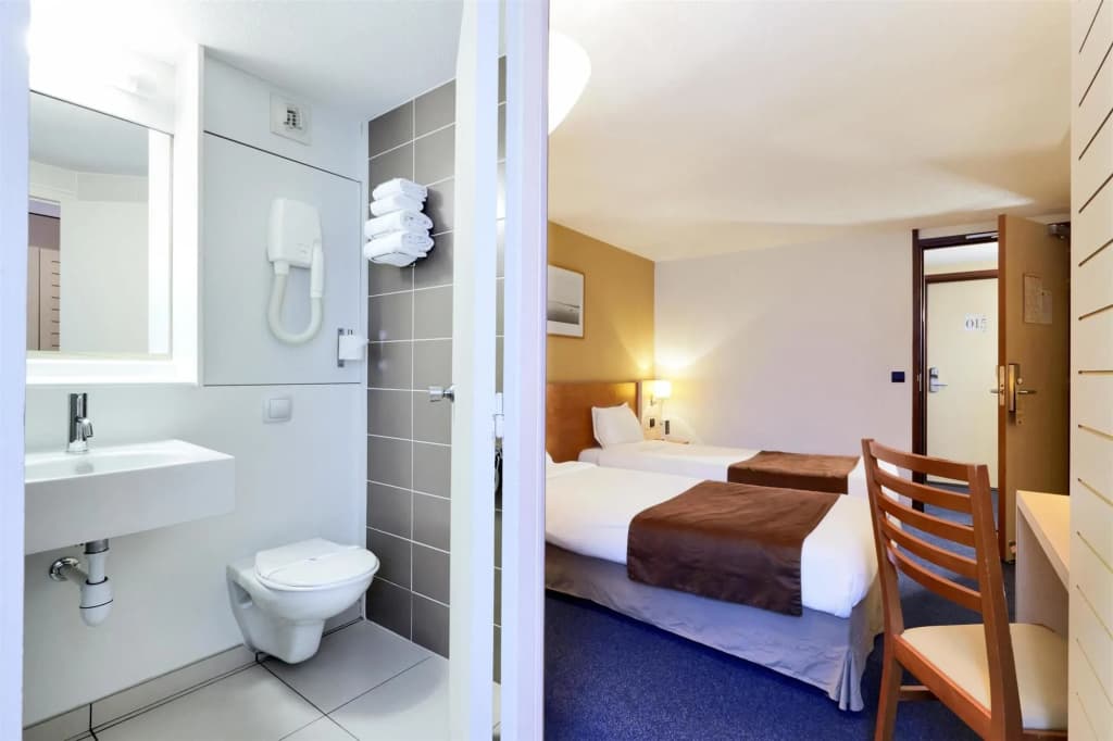 Hôtel Kyriad Libourne - Saint Emilion - Miniature 8