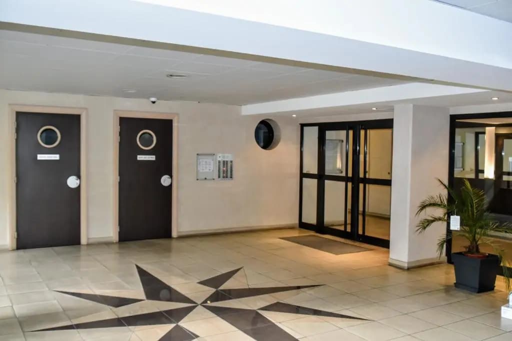 Spacious Luxury apt, 12 min walk to Croisette beach and Conf Centre - Photo 2