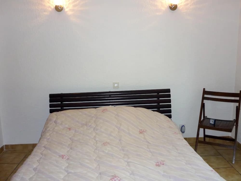 House With 3 Bedrooms in Loriol-du-comtat, With Enclosed Garden - 110 km From the Beach - Photo 4