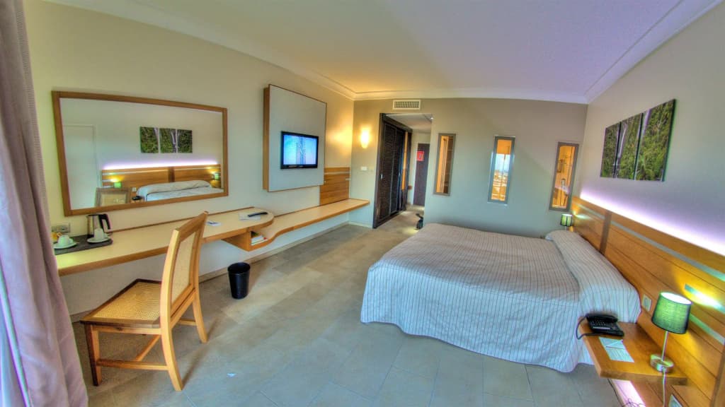 Hotel Bellepierre - Photo 3
